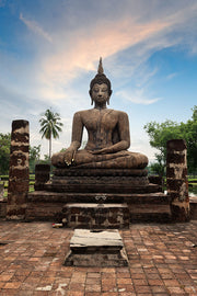 Fotótapéták Buddha Statue at Dusk