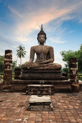 Buddha :: Fotótapéták Buddha Statue at Dusk