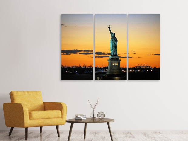 3 darab Vászonképek Statue of Liberty in the evening light