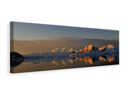 Panorámás Vászonképek Peaceful Antarctic